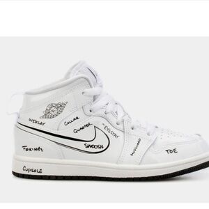 New in Box Air Jordan 1 Retro Mid Preschool Lifestyle Shoes Size 2c